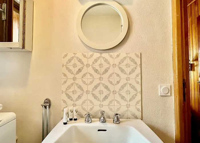 New 3-bedroom 1850 Close To Slopes * Courchevel